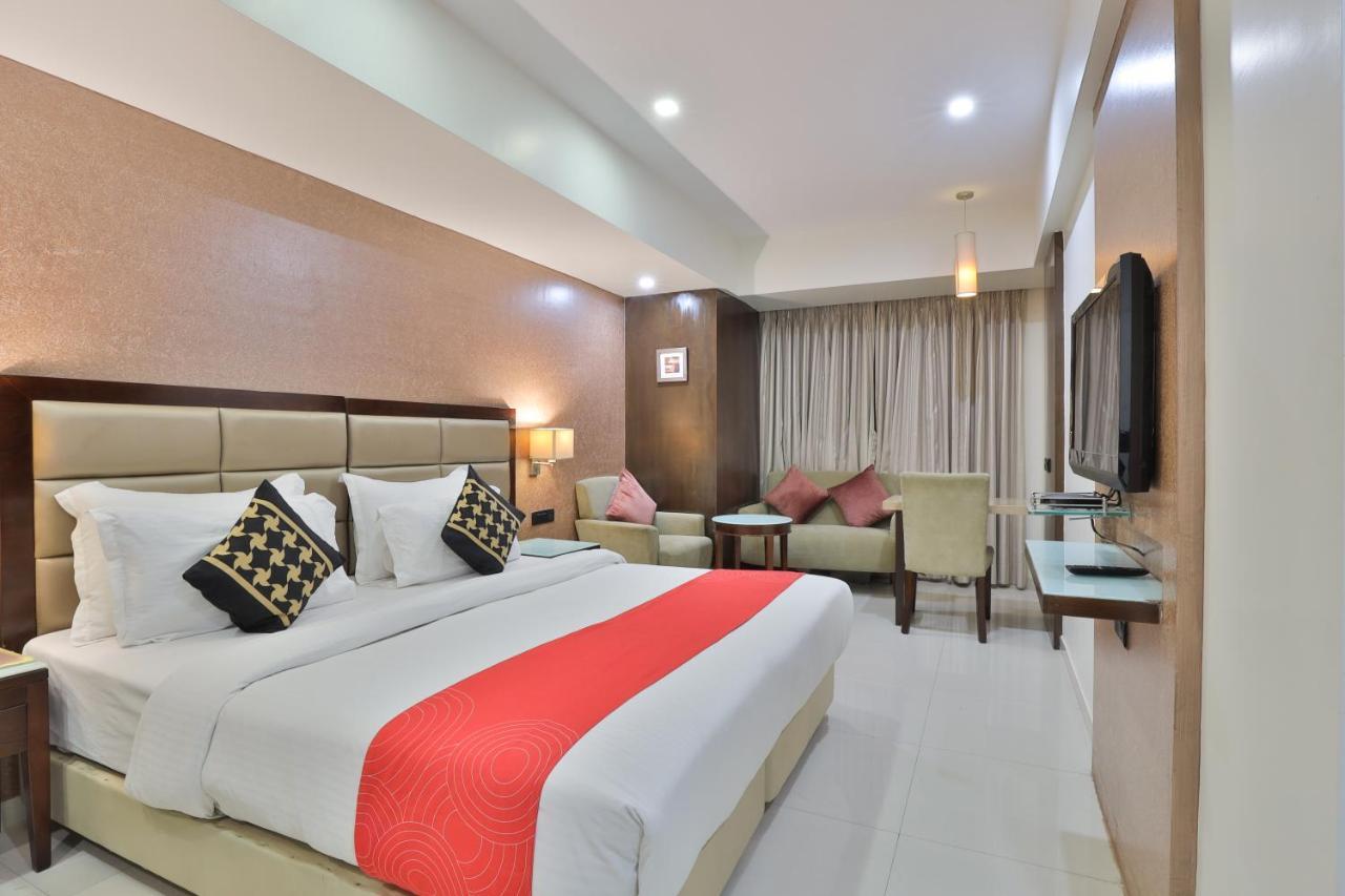 Krios Hotel - Near Sg Highway, Ахмедабад Экстерьер фото
